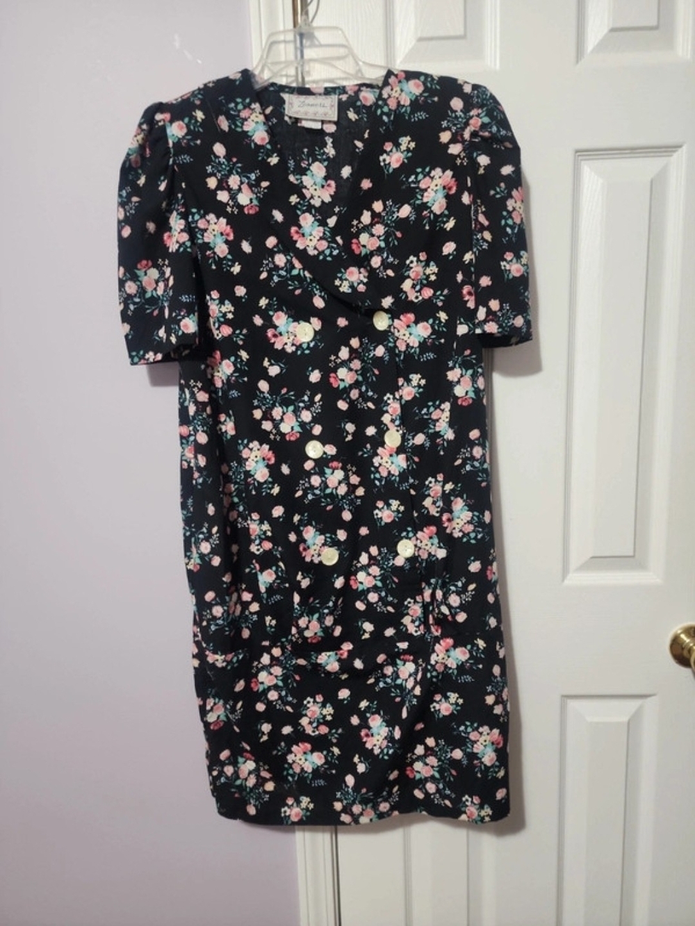 Vintage Zoomers  Black Floral Puff-Sleeve Double-Breasted Dress